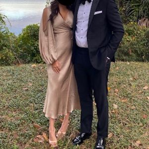 SHONA JOY LA LUNE WRAP DRESS - NWT - US SIZE 8